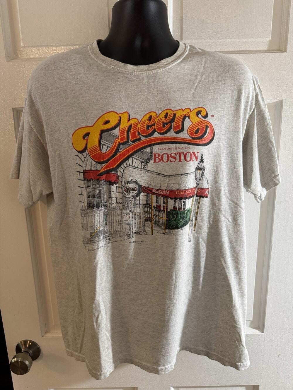 Cheers Boston Bar T-Shirt Size Large